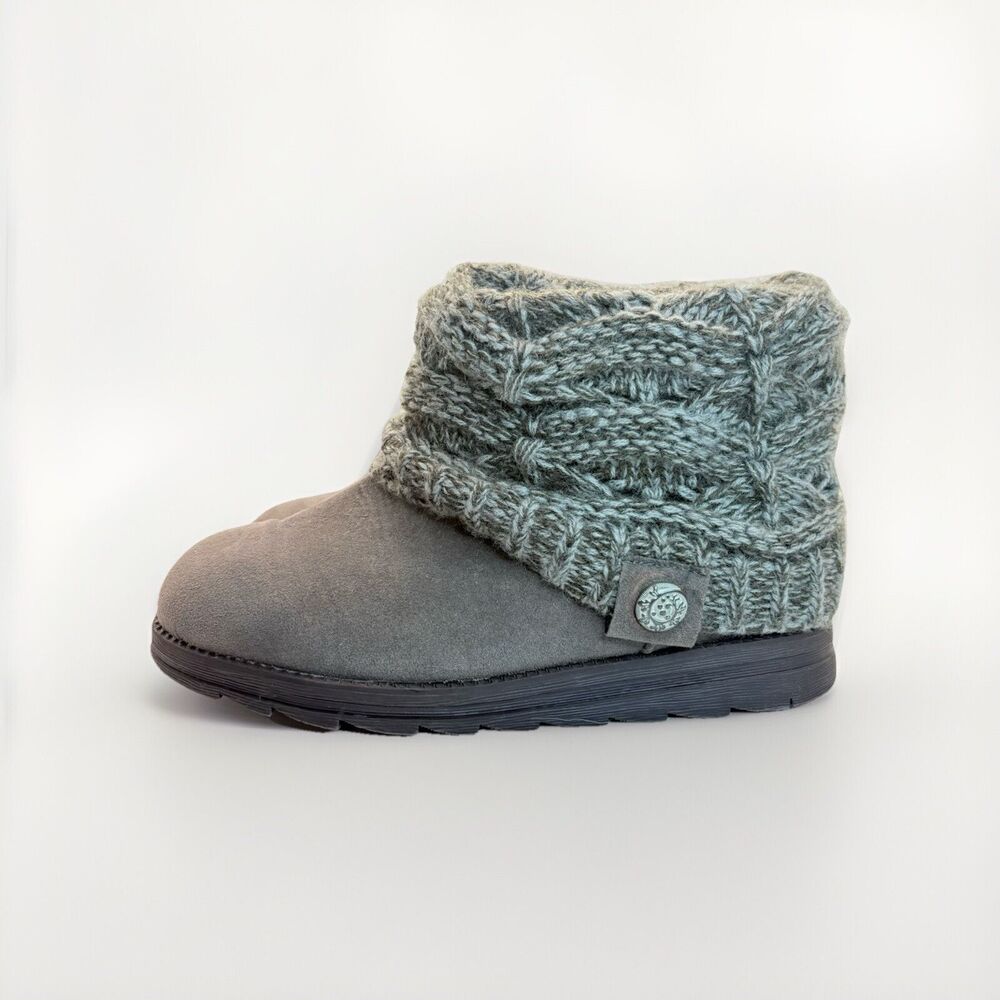 Muk Luks Womens Gray Cable Knit Fold Over Ankle Bootie Slip On Button Sz 7